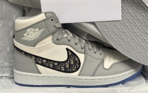 dior air jordan shoes|aj1 dior high.